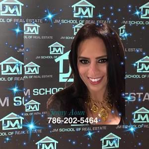 Meet your Posher, Jenny